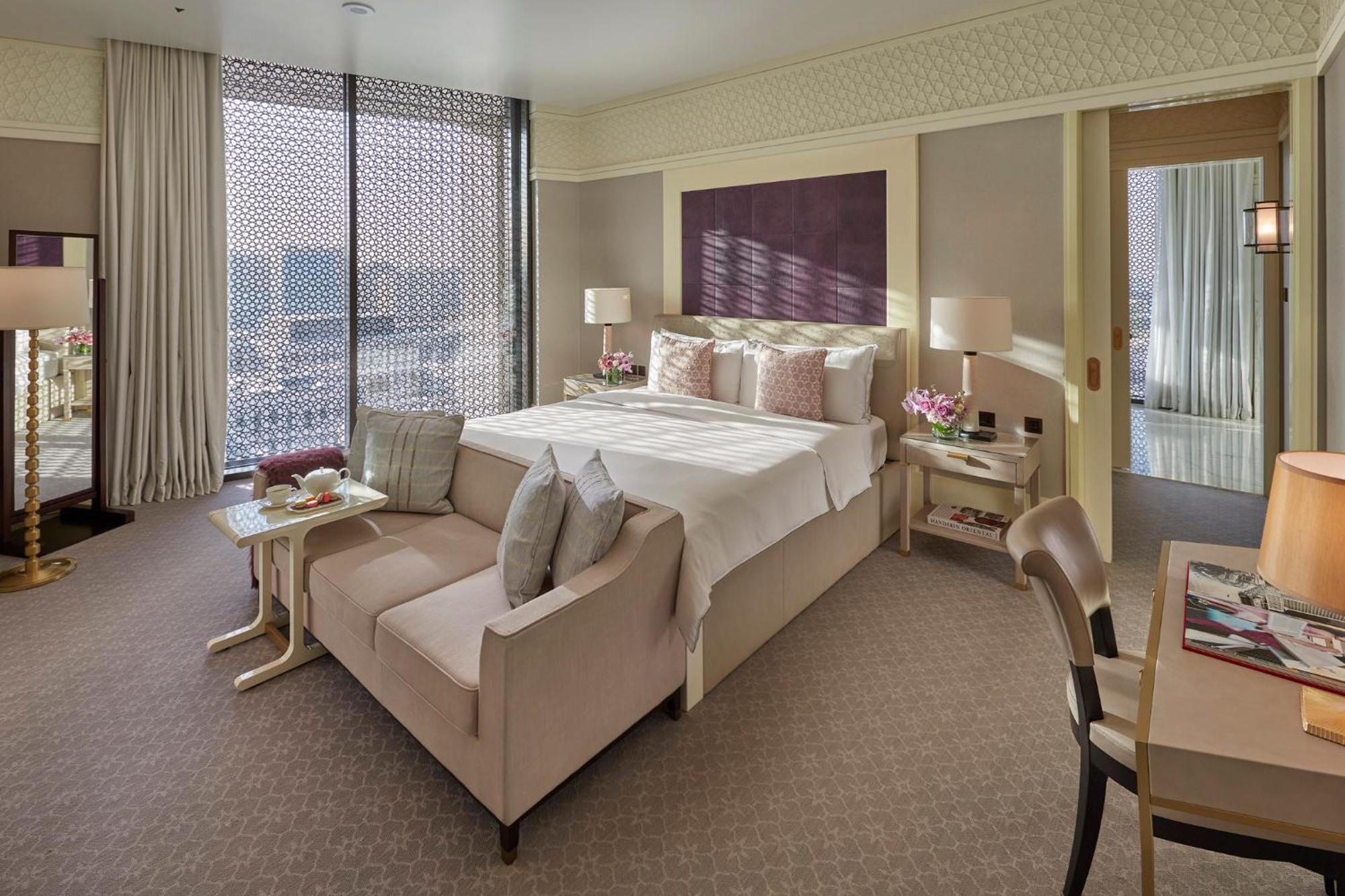 Mandarin Oriental, Doha Hotel Ngoại thất bức ảnh A bedroom at the hotel