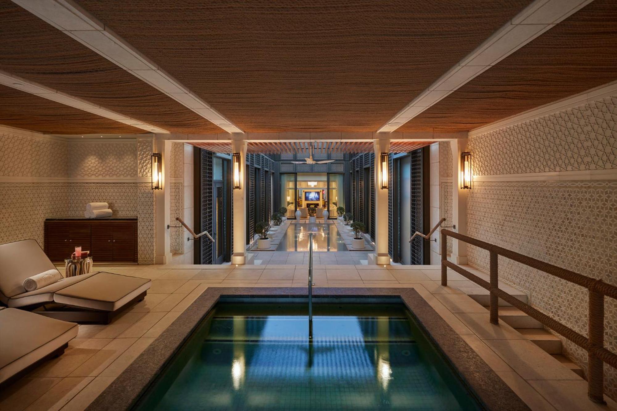 Mandarin Oriental, Doha Hotel Ngoại thất bức ảnh Spa at The Ritz-Carlton, DIFC