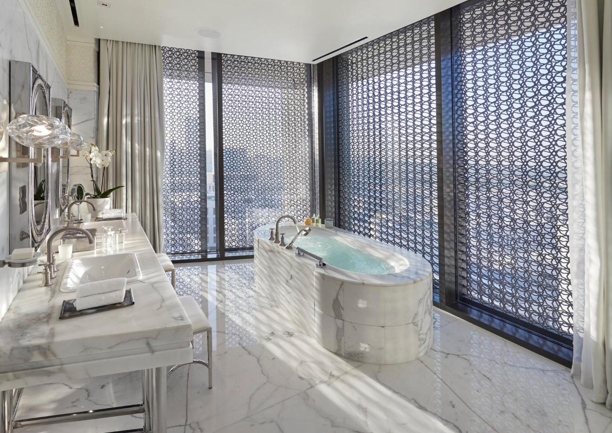 Mandarin Oriental, Doha Hotel Ngoại thất bức ảnh Bathroom