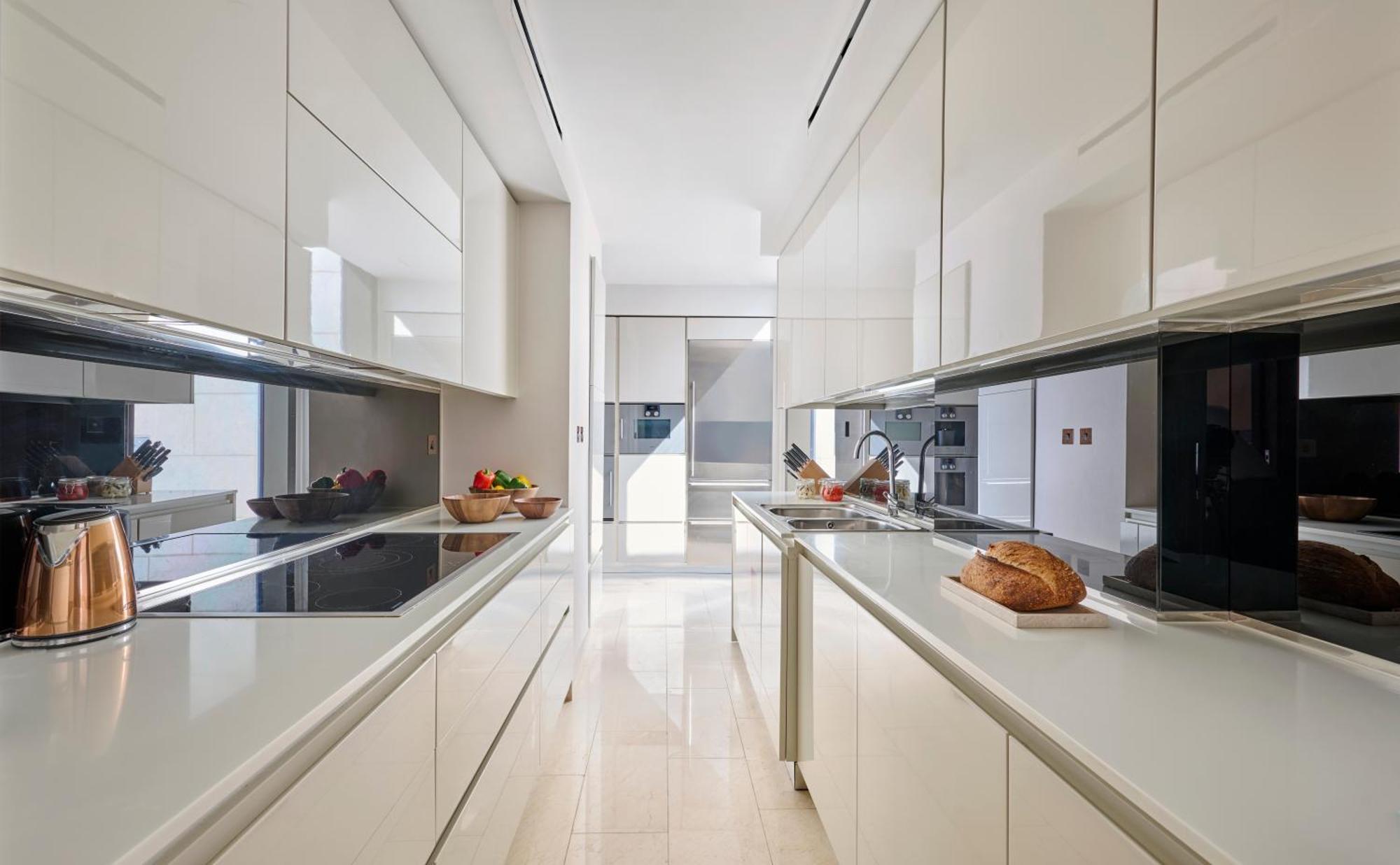 Mandarin Oriental, Doha Hotel Ngoại thất bức ảnh A modern kitchen