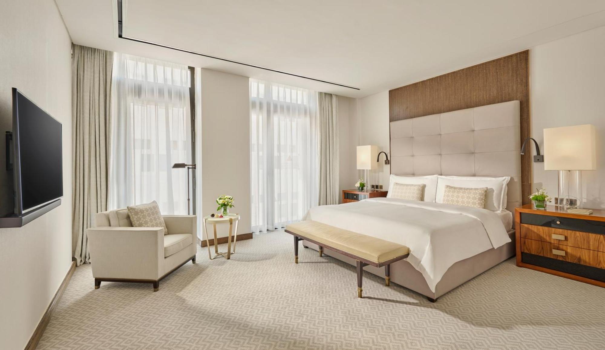 Mandarin Oriental, Doha Hotel Ngoại thất bức ảnh A bedroom at The Hari